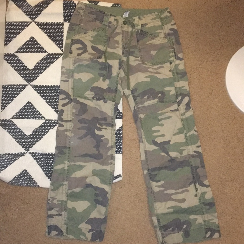 GAP Camo Cargo Pants Size 10